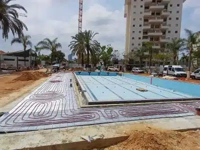 כל מה שצריך להכיר על משאבת חום לבריכה
